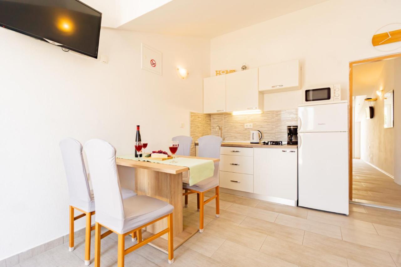 Ferienwohnung Magdalena With Mountain And Seaview Metajna Zimmer foto