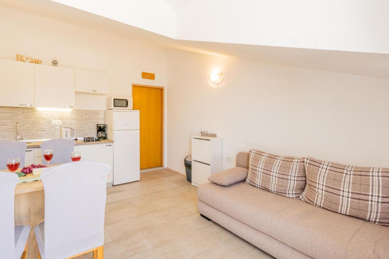 Ferienwohnung Magdalena With Mountain And Seaview Metajna Zimmer foto