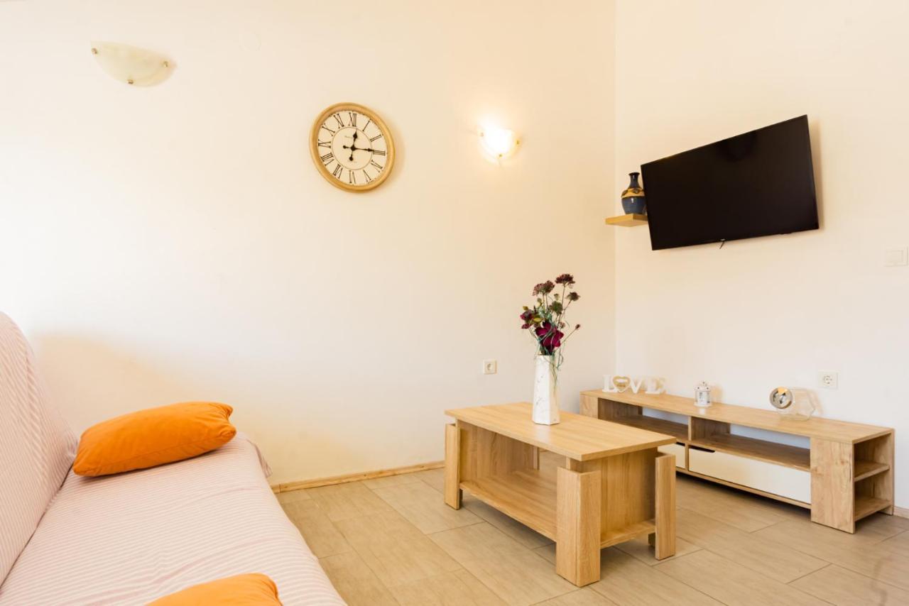 Ferienwohnung Magdalena With Mountain And Seaview Metajna Zimmer foto